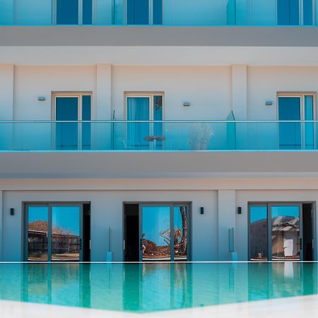 Malia Bay Beach Hotel & Bungalows Buitenkant foto