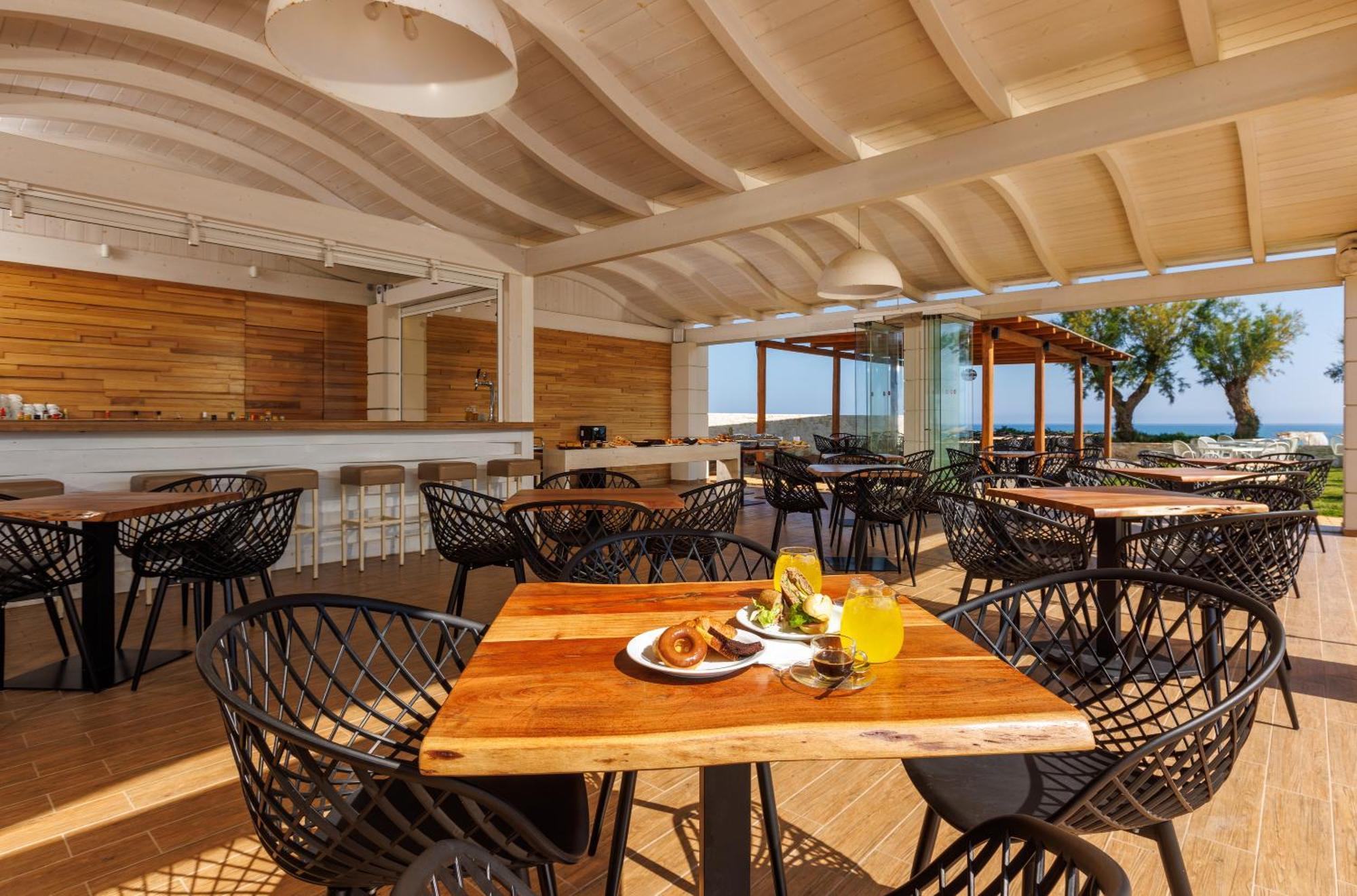 Malia Bay Beach Hotel & Bungalows Buitenkant foto
