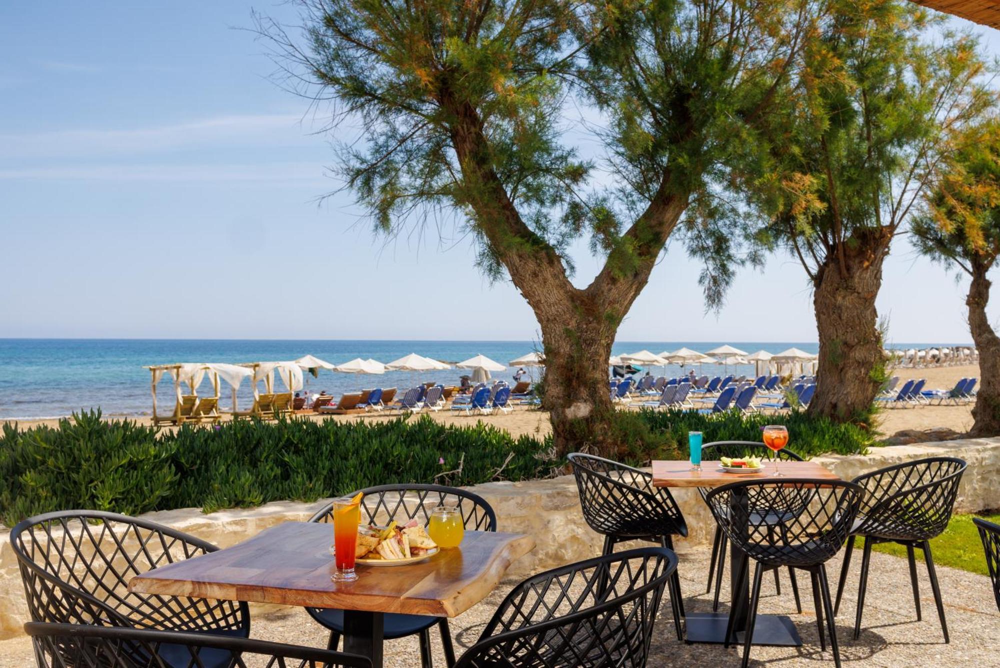 Malia Bay Beach Hotel & Bungalows Buitenkant foto
