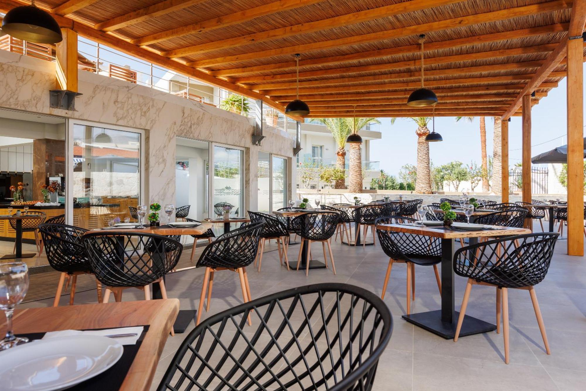Malia Bay Beach Hotel & Bungalows Buitenkant foto