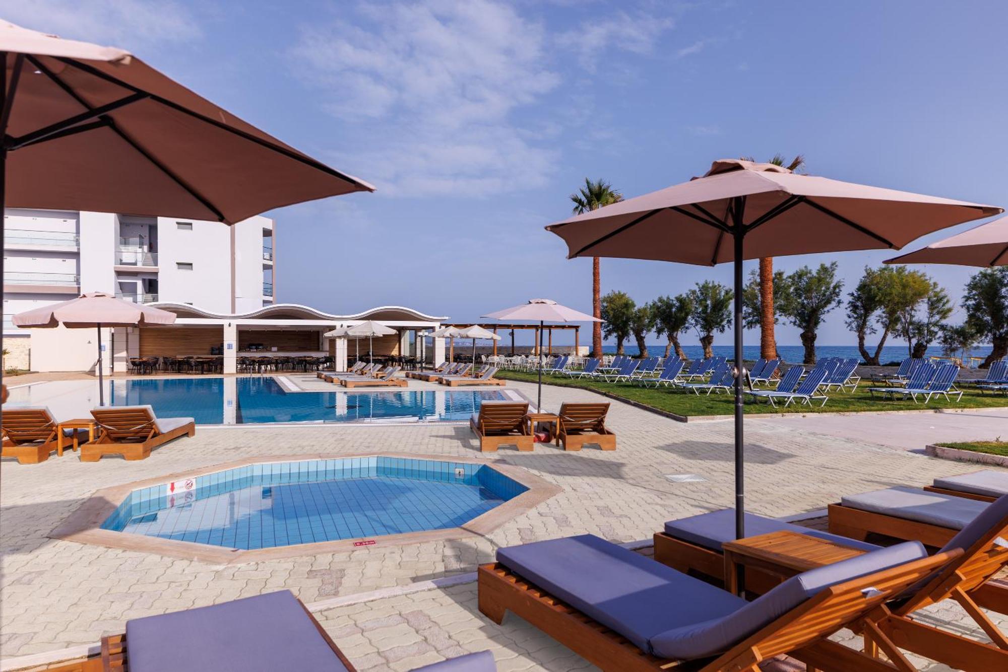 Malia Bay Beach Hotel & Bungalows Buitenkant foto