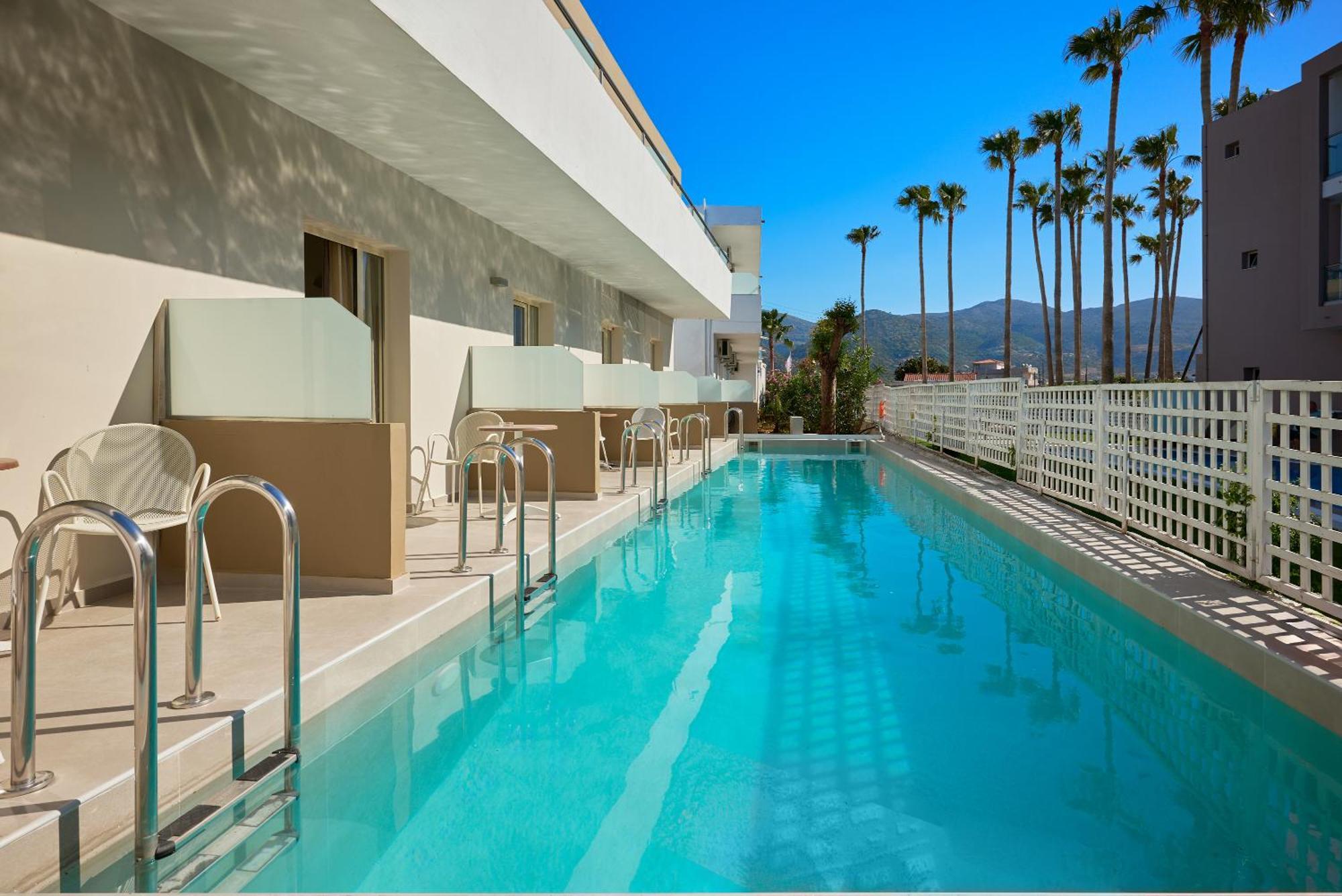 Malia Bay Beach Hotel & Bungalows Buitenkant foto