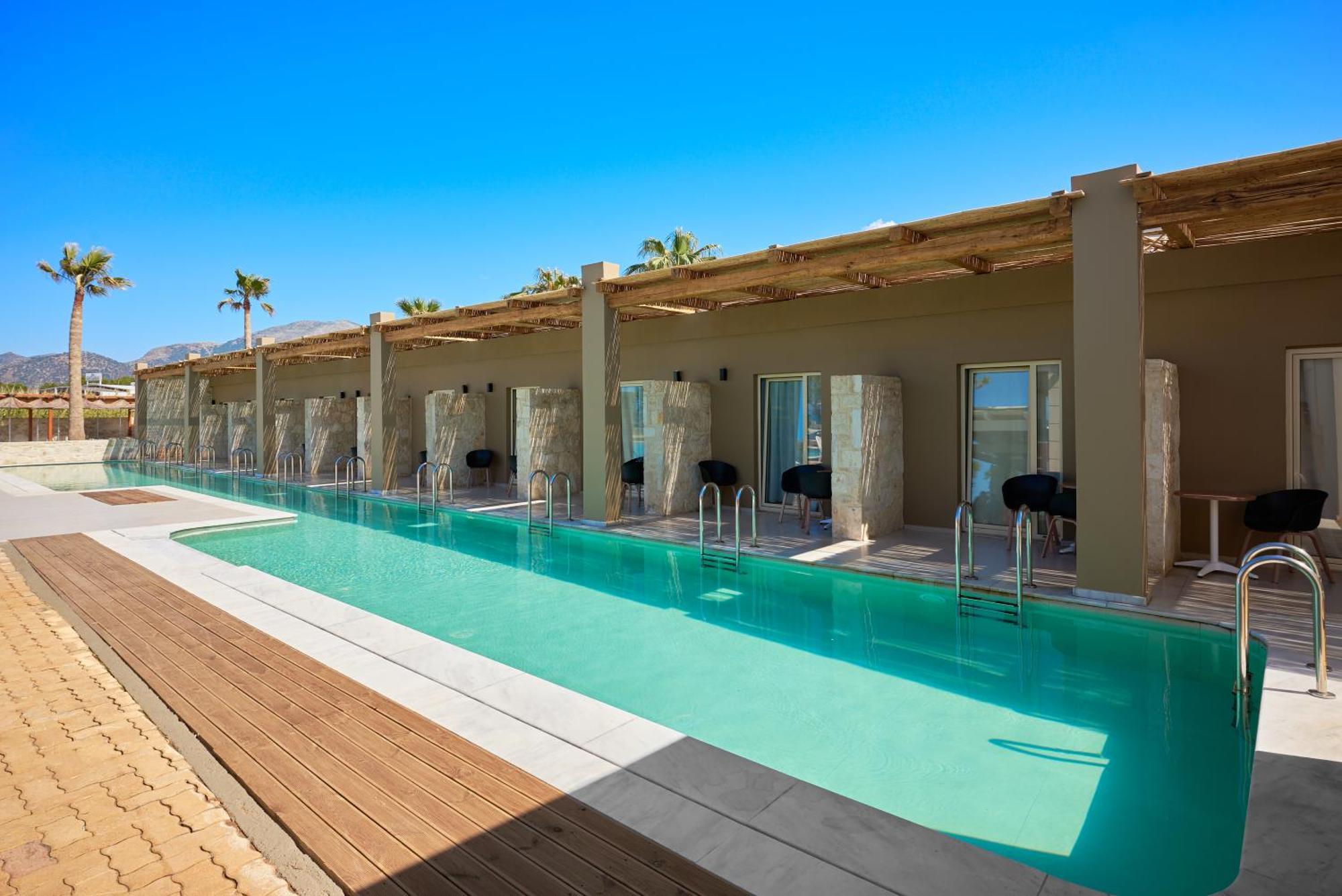 Malia Bay Beach Hotel & Bungalows Buitenkant foto