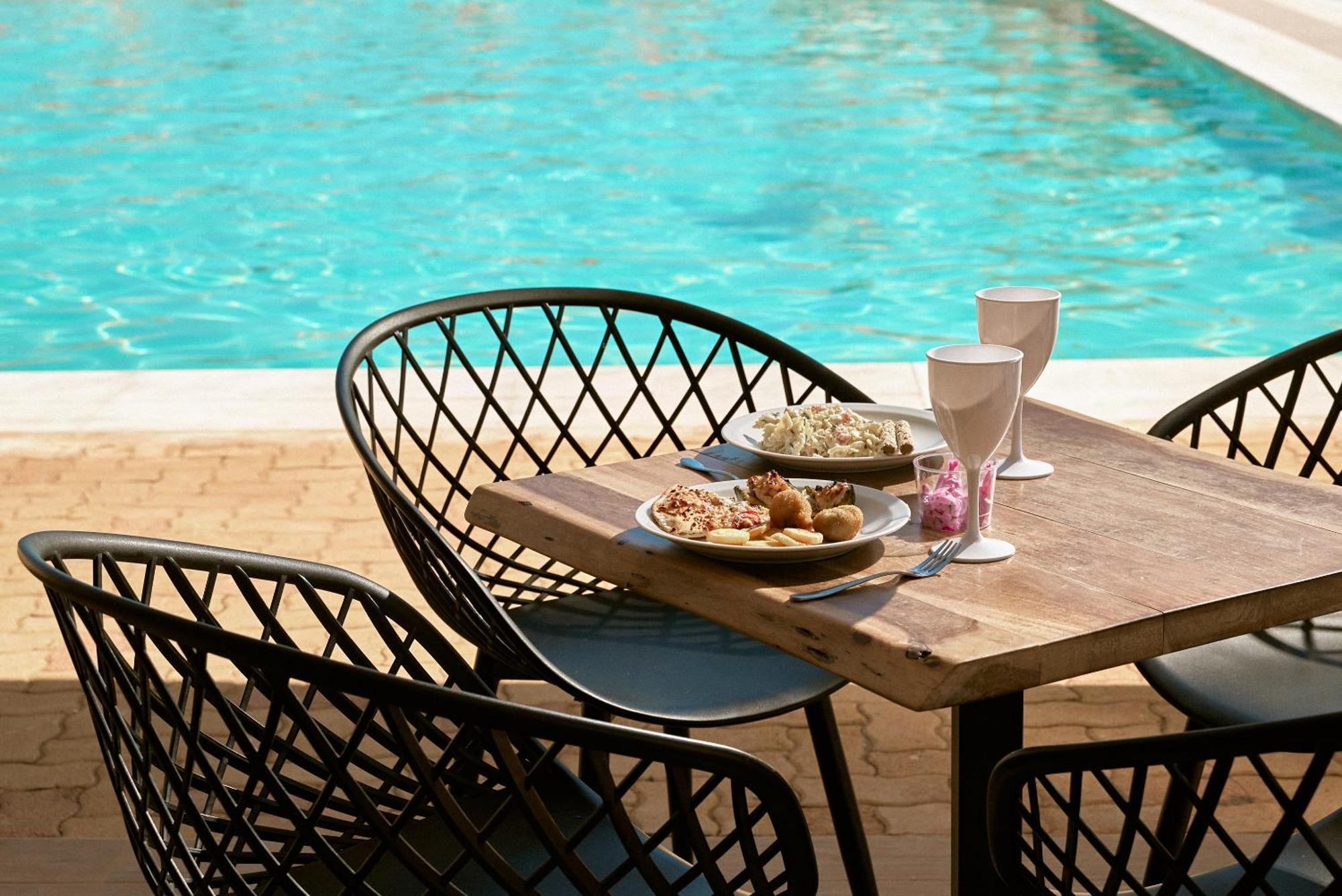 Malia Bay Beach Hotel & Bungalows Buitenkant foto