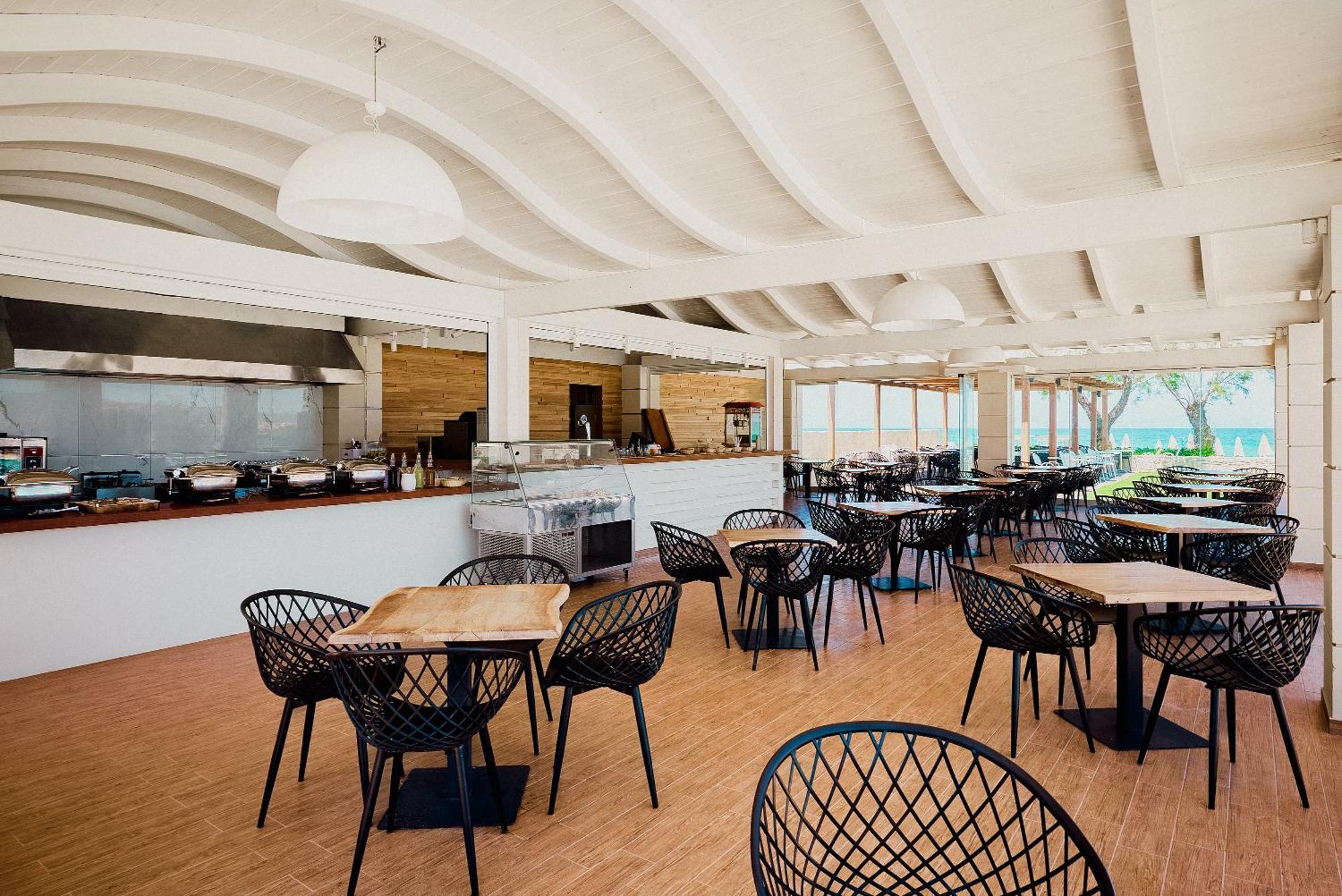 Malia Bay Beach Hotel & Bungalows Buitenkant foto