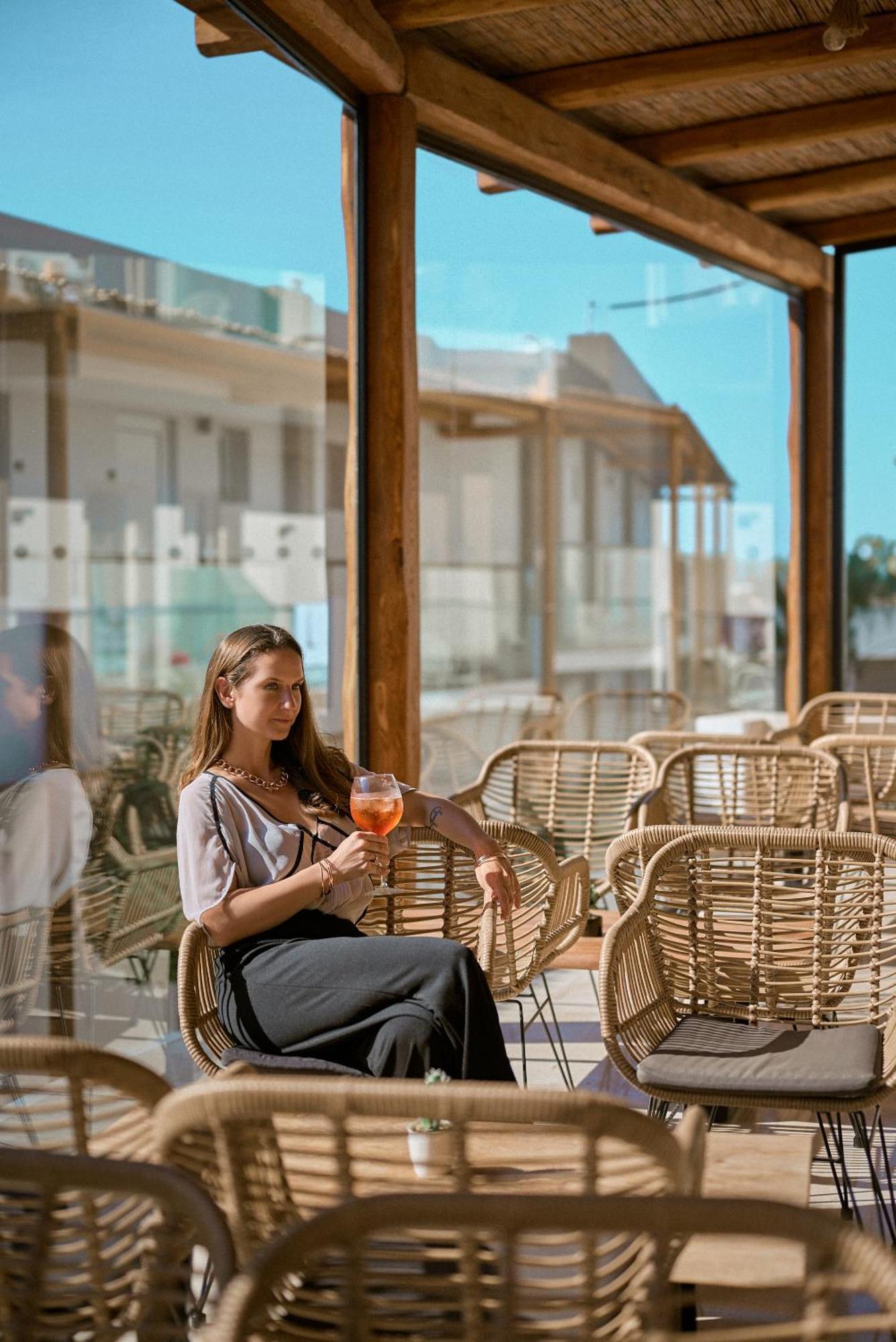 Malia Bay Beach Hotel & Bungalows Buitenkant foto